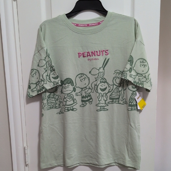 Peanuts Tops - Peanuts Green T-shirt With Pink Embroidery Letters